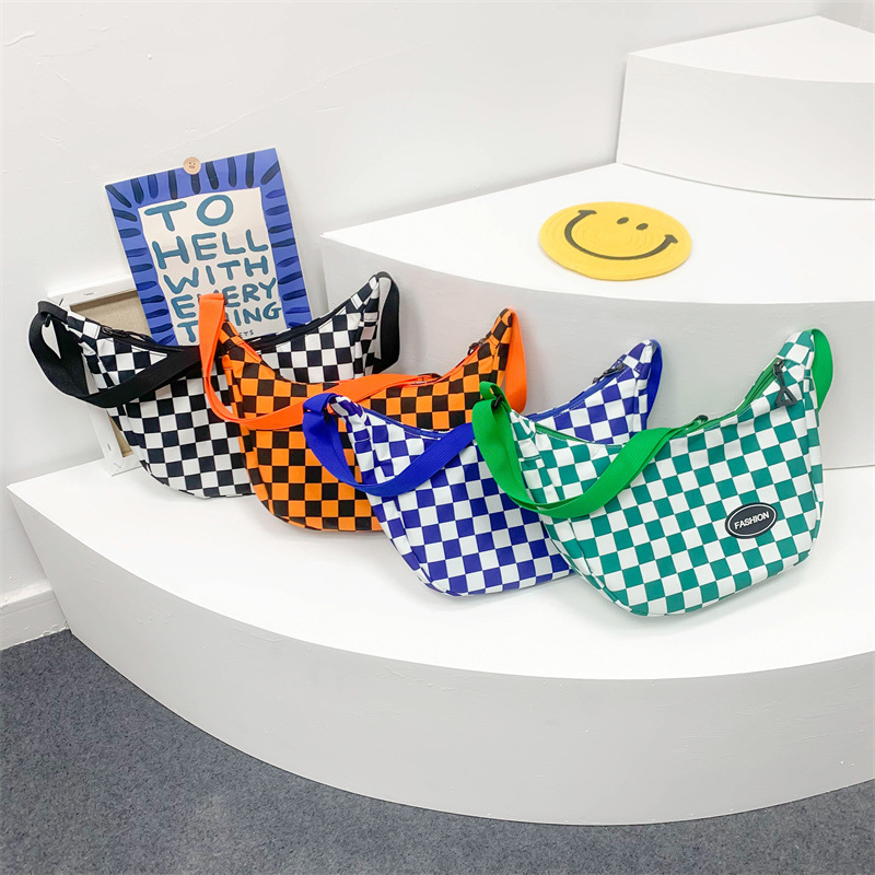 Bolso de los niños del estilo coreano bolso de mensajero fresco de moda de los hombres y de las muchachas bolso de hombro del viaje de la capacidad grande bolso del bocado de la tela escocesa del tablero de