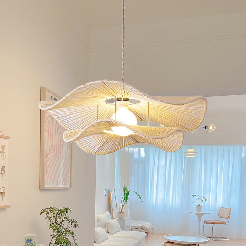 Estilo japonés de estilo tranquilo viento crema viento retro lámpara candelabro sala de estar dormitorio lámpara principal restaurante nórdico casa de té lámpara de cuerda de cáñamo