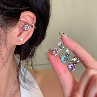 Small light bulb flashing zircon pearl ear piercing ear clip ear bone clip unique beauty high-end light luxury earring earrings