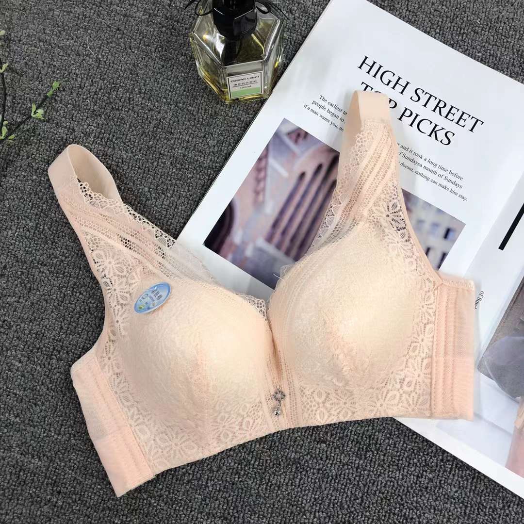 Nueva colección de cuatro pechos ajustable push-up pecho cómodo sin costuras inalámbrico superior delgada inferior ropa interior gruesa sujetador de las mujeres