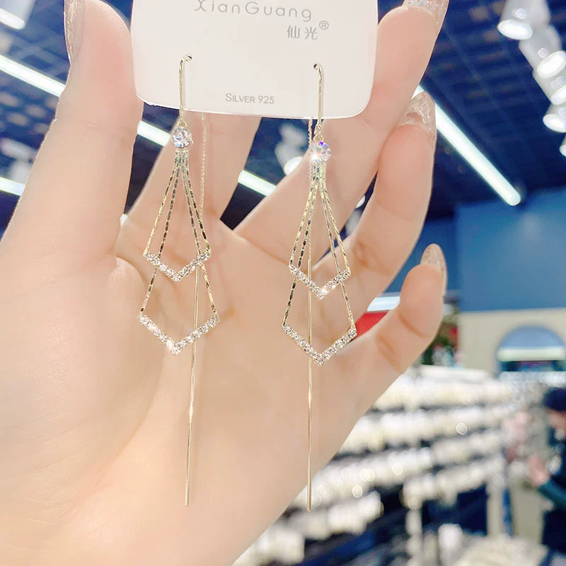 2025 новых модных японских и корейских сережек для женщин, длинные ромбовидные серьги с бриллиантами и кисточками, серебряные игольчатые серьги интернет-знаменитостей, элегантные серьги