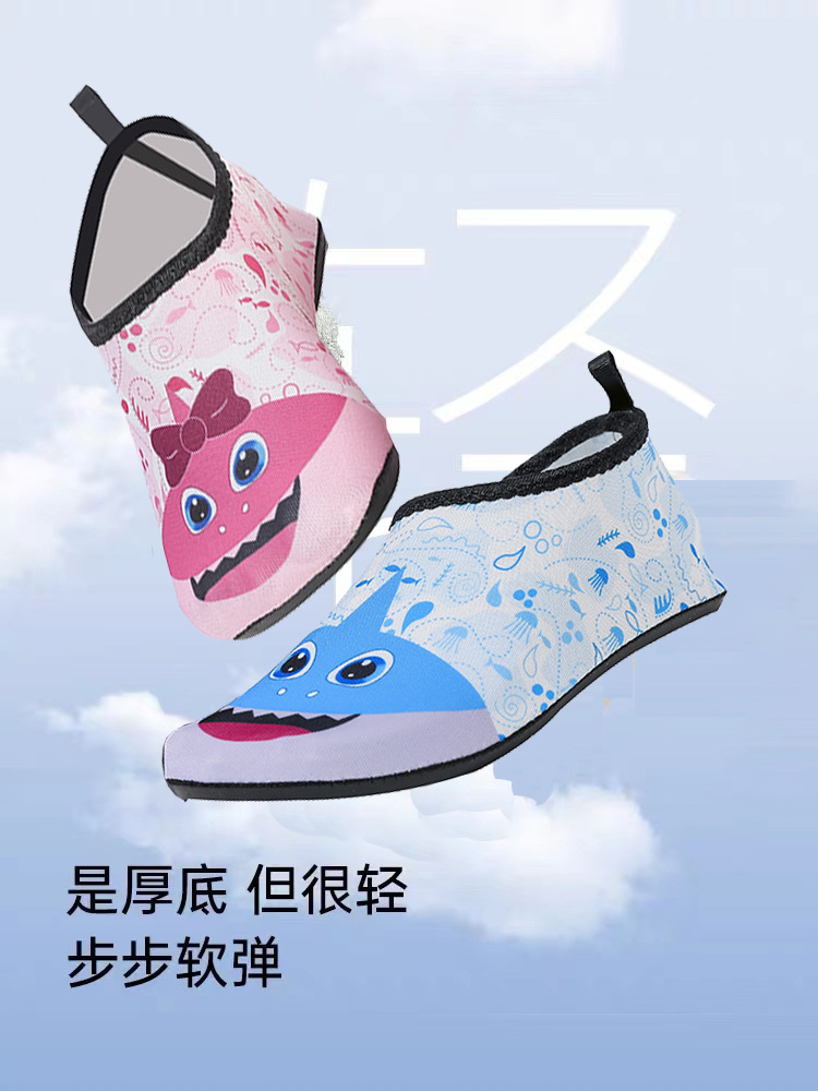 Beach socks shoes snorkeling diving children's cartoon water sports shoes anti-slip anti-cut soft sole barefoot wading shoes for wholesaling