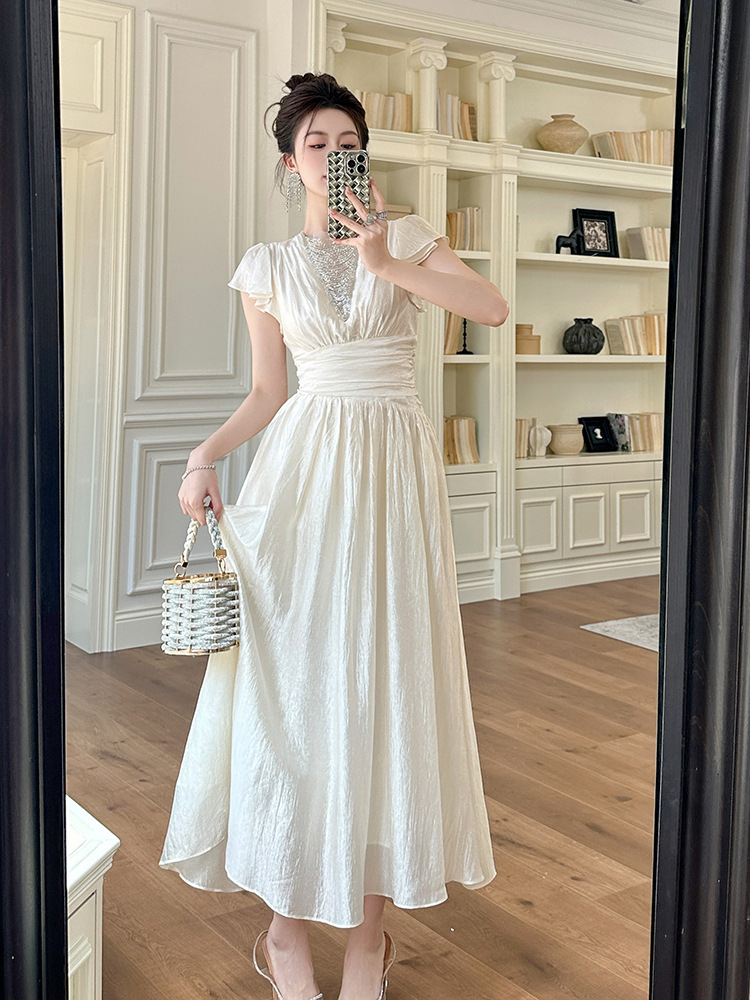 Đầm dạ hội nữ kiểu Pháp đính hạt eo thon vạt xòe rộng — mơ