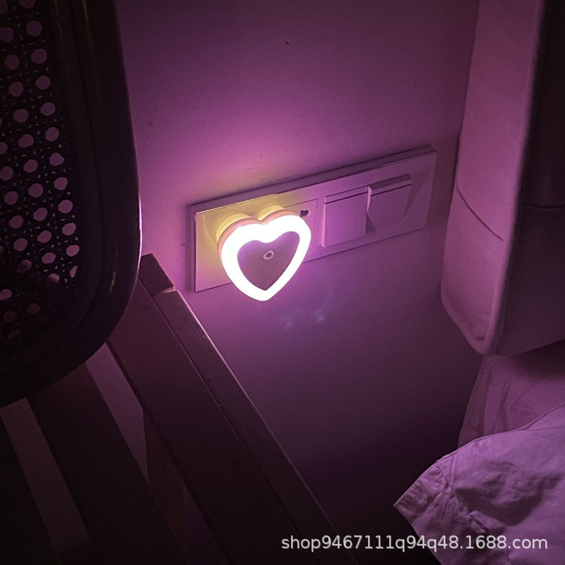Heart-Shaped Light-Controlled Night Light, Bedroom Lamp, Touch-Activated Glowing Plug-In Bedside Lamp, Ambient Light, Wholesale from Foreign Trade Factory