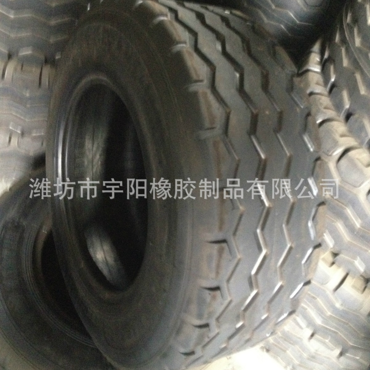 农机具10.5/65-12混曲花纹轮胎 联合打捆机轮胎