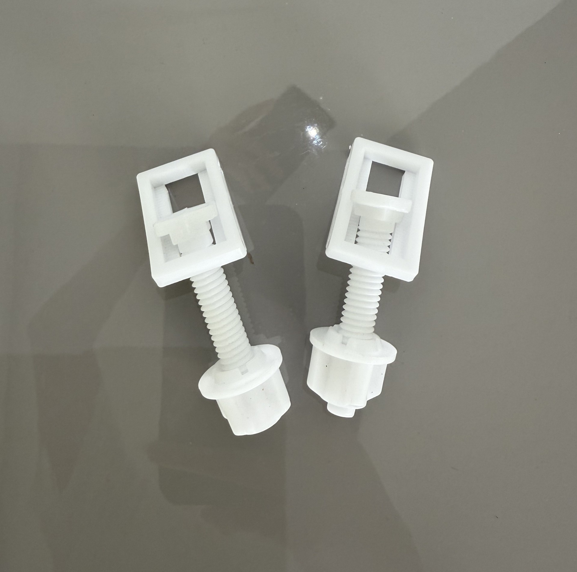 Accesorios de cubierta de inodoro Accesorios de tornillo de cubierta Accesorios de tornillo de expansión fijación