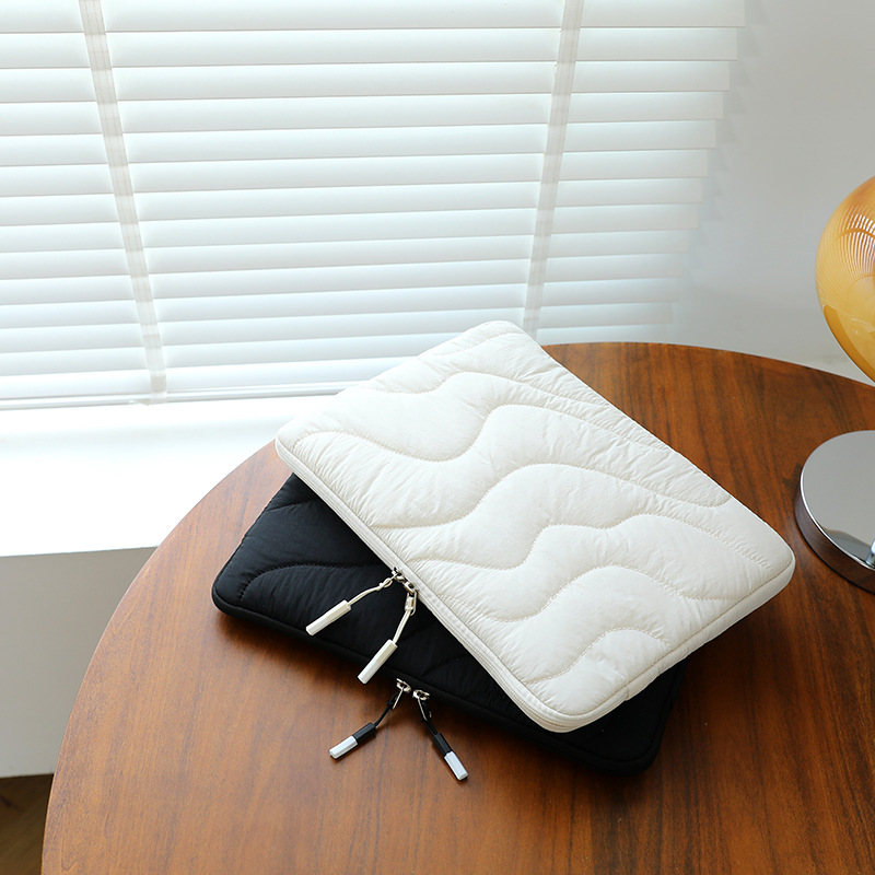 Bolsa de liner de aluminio portátil simple con color y logotipo 13.7 pulgadas bolsa de computadora portátil