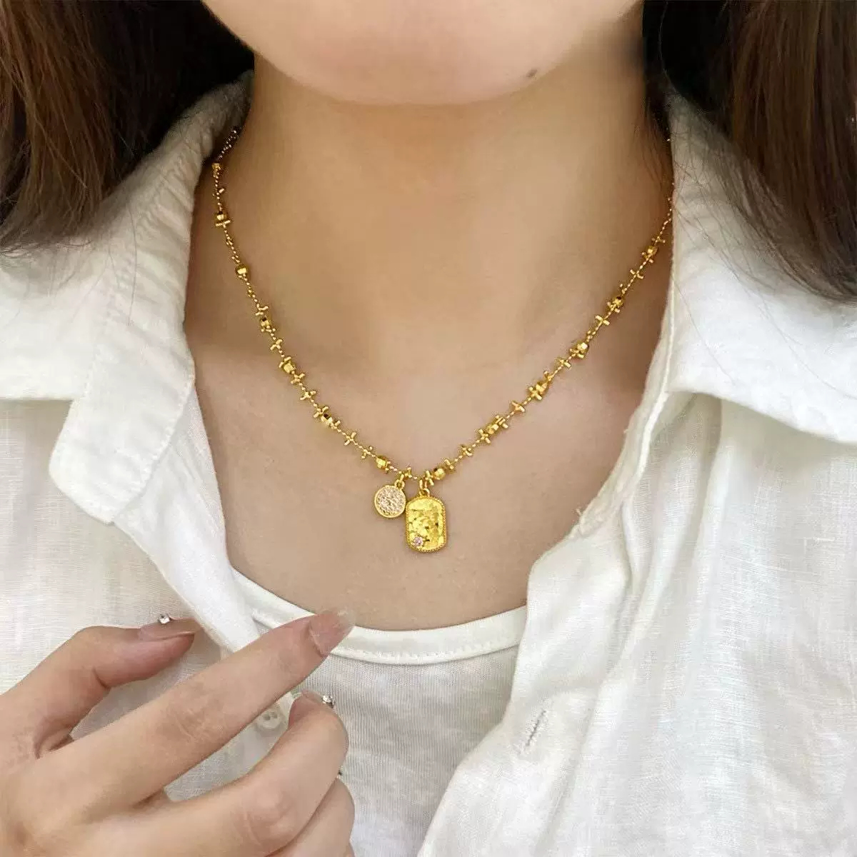 碎冰冰无事牌吊坠时尚精致微镶锆石女款轻奢小众项链高级感锁骨链