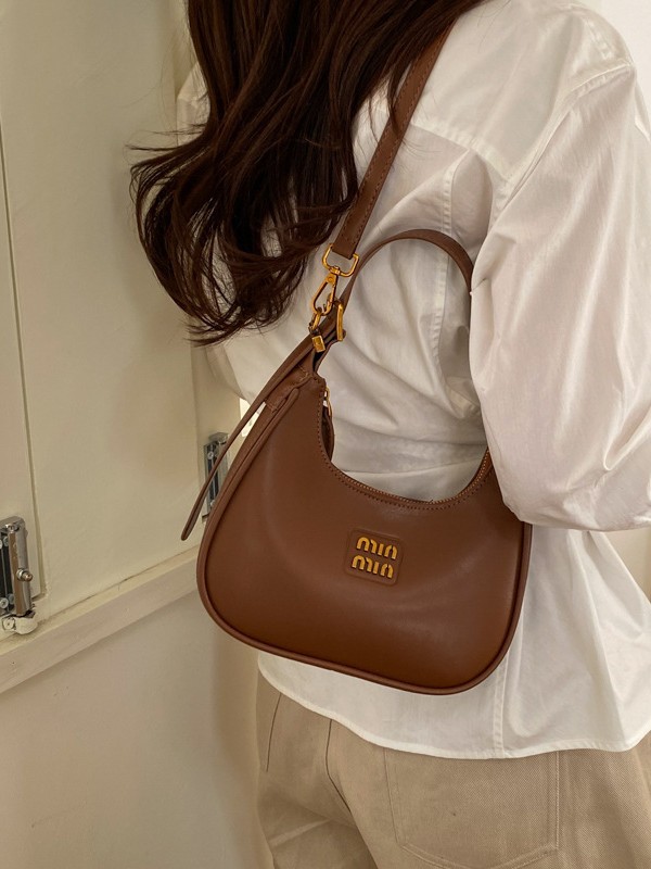 Nicho coreano bolsas de bolsillo de lujo ligero bolsas de bolsillo de mano para mujeres ventas calientes transfronterizas nuevas texturas de alta calidad bolsas de hombro universales