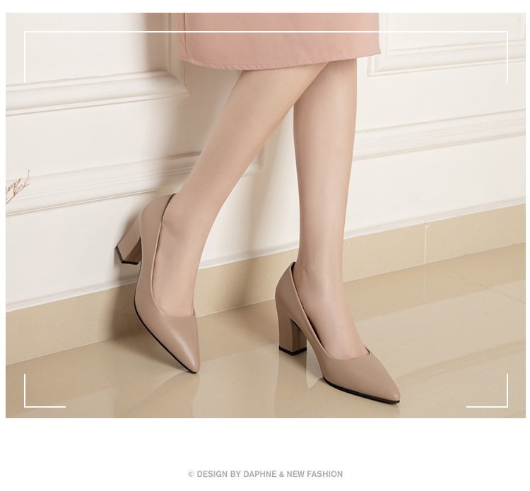 Women's Commute Solid Color Point Toe Pumps display picture 2