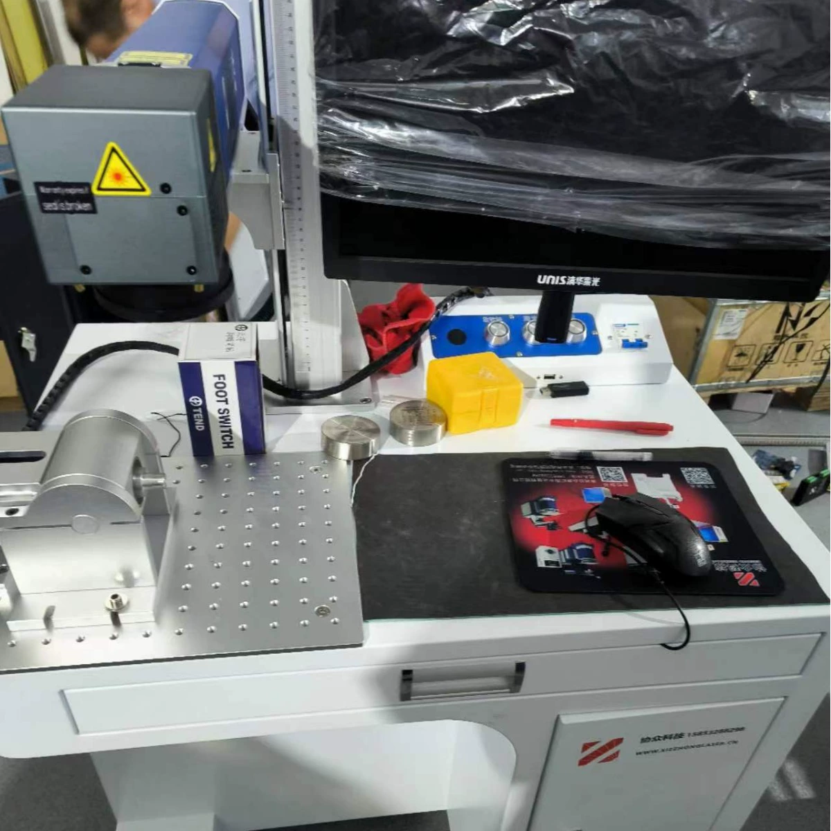 Mopa волоконно-лазерная маркировочная машина металлическая нержавеющая сталь небольшая лазерная маркировочная машина с динамическим вращением