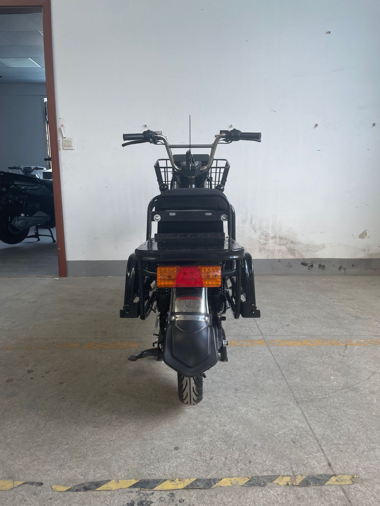 Cross-border export of heavy-duty electric vehicles 800W climbing two-wheeled electric motorcycles wholesale from manufacturer