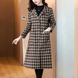 春秋气质妈妈装高端洋气风衣2025新款女时尚休闲长款中老年外套