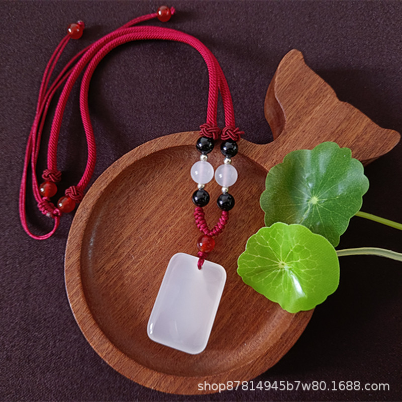 중간 흰색 chalcedony 무물질 카드 31*20 (고급 자줏빛 빨간 밧줄 포함)