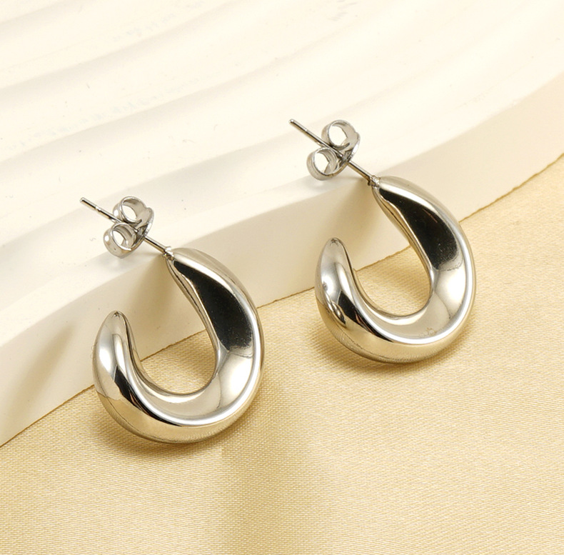 9g Weight PVD Coated Gold Plating Process 1 Pair Retro U Shape Plating Stainless Steel 18k Gold Plated Ear Studs