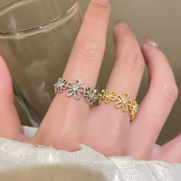 Diamond-Encrusted Hollow Flower Ring for Women, Light Luxury, Exquisite and Versatile, Korean Style, Niche Design, Personalized Open Ring