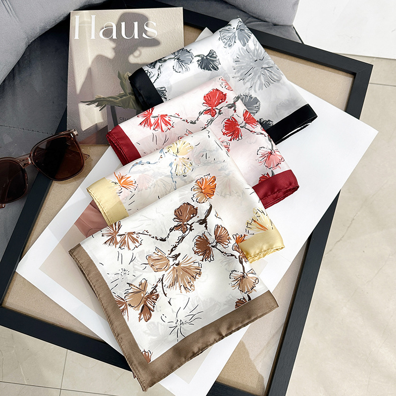 Estilo INS pequeño, fresco, temperamento de moda, bufanda cuadrada con estampado de flores, bufanda decorativa de ropa profesional de alta gama para damas