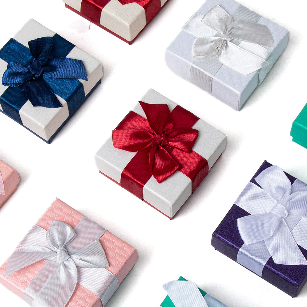 Caja de regalo de joyería de arco de seda cubierta cuadrada de anillo caja de almacenamiento de joyería de pendientes collar caja de almacenamiento