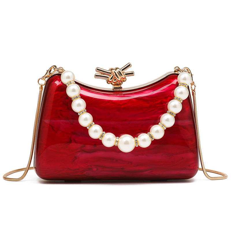 Mala de ombro com pérolas estilo chanel para mulher com corrente_voghion.com