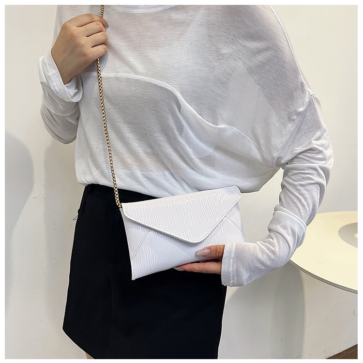 132g Weight Polyester Cotton Lining Material Flip Cover Closure Type Single Shoulder Strap Strap Type Envelope Bag Bags Type Casual, Holiday Occasion Pu Leather Material Solid Color Pattern All Seasons Season Women's Gender Vintage Style, Classic Style Style Medium Size Women's Medium Pu Leather Solid Color Vintage Style Classic Style Flip Cover Envelope Bag 13