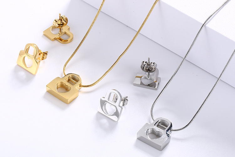 new heart lock-shaped stainless steel clavicle chain earrings net wholesale Nihaojewelry