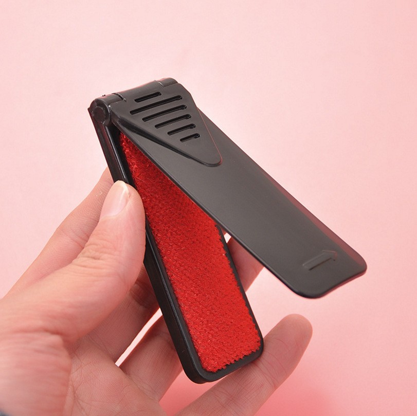 翻盖粘毛滚小静电刷粘毛器便携式衣物宠物粘毛刷西服除尘折叠毛刷