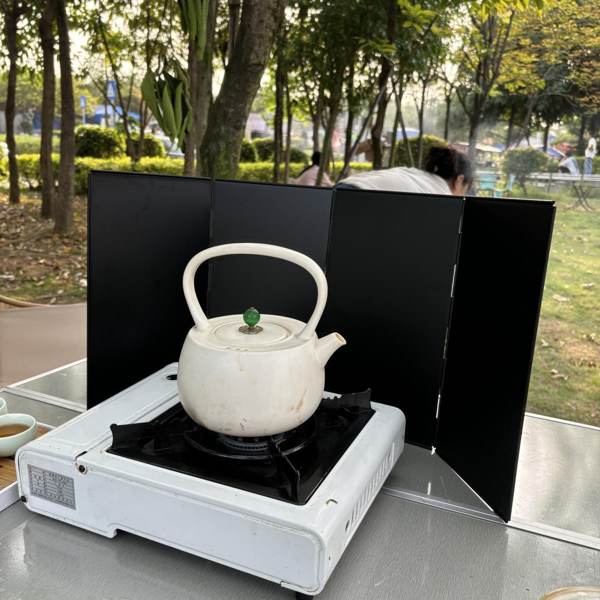 Panel de retención de aceite de estufa de gas Panel plegable IH electromagnético a prueba de aceite Panel de retención de estufa de gas resistente a altas temperaturas Panel de aislamiento de campana extractora