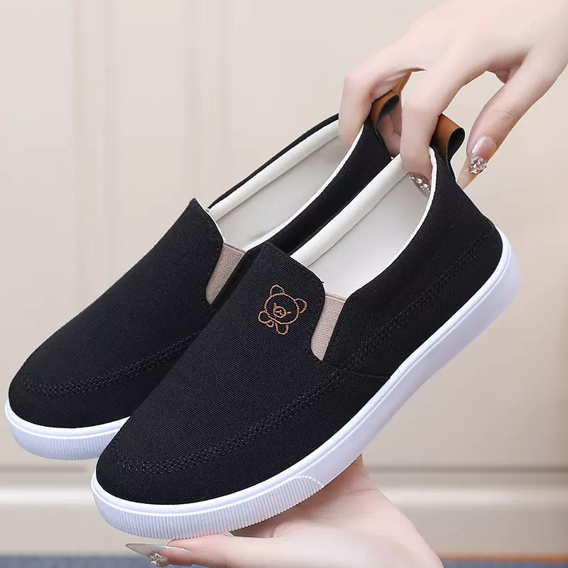 跨境大码帆布鞋女2025年新款一脚蹬妈妈休闲板鞋软底夏季开车老北