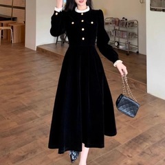 法式长款加绒小香风连衣裙子女2025秋冬收腰显瘦高级感黑色小个子