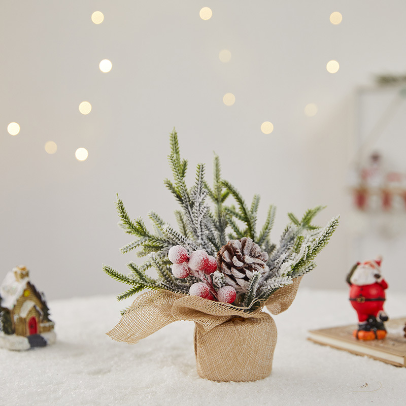 Mini sapin de Noël en PE – Décoration de bureau réaliste pour les fêtes (4 styles, décorations festives multi-scènes)_voghion.com