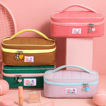 可爱化妆包大容量外出旅行必备洗漱包伴手礼长款收纳包小女生包包