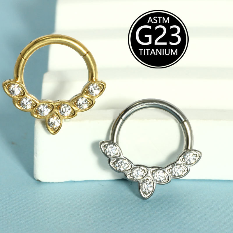 Silver pointed spike labret stud material detail