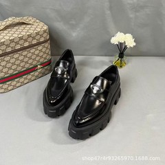 P家标齿轮厚底乐福鞋2025年浅口轮胎鞋松糕鞋皮面女鞋英伦风