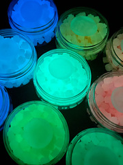 Glow-in-the-dark cat claw wax seal granules, cute and beautiful, fluorescent, semi-transparent wax seal stamp granules, 200 pieces, divided into a compartmented box