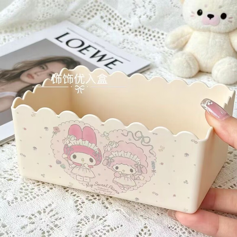 Cute My Melody storage box with wavy edges, small card organizer, dustproof storage box for cosmetics and skincare products Cute My Melody storage box with wavy edges, small card organizer, dustproof storage box for cosmetics and skincare products