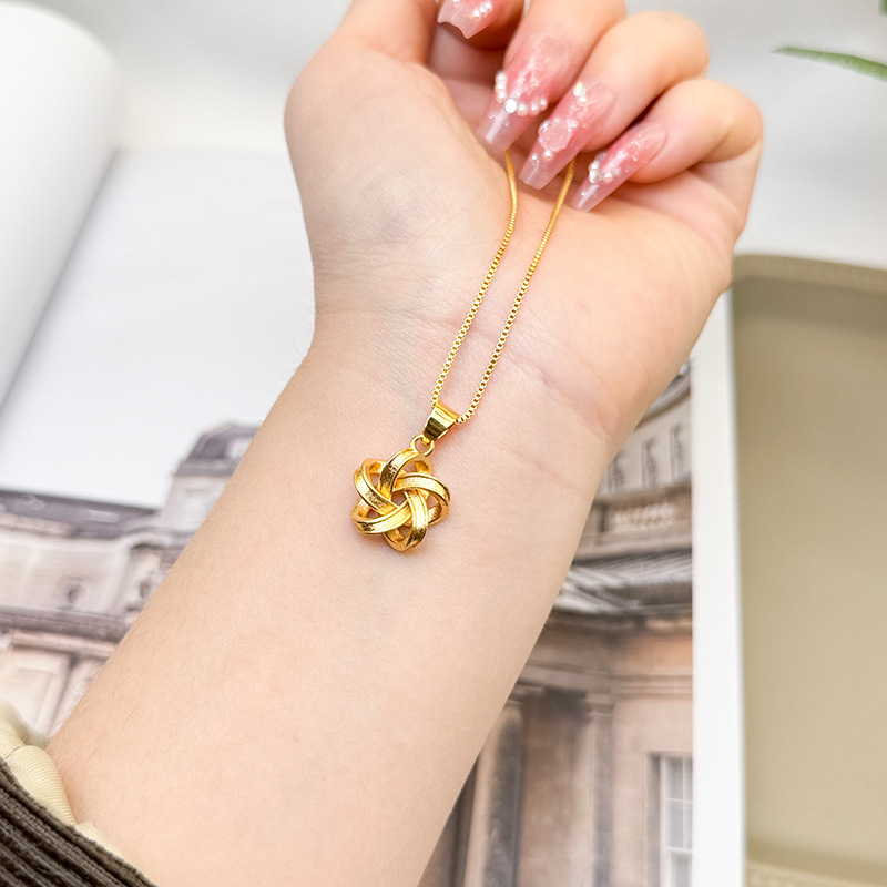 Nueva filigrana estrella colgante no se desvanece en imitación oro arena Joker niñas accesorios Vietnam Sha Jin