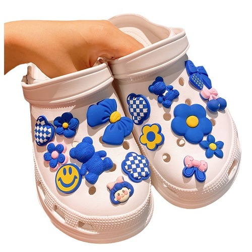 DIY Hole Shoes Shoe Clips Cartoon Soft Silicone LED Flash Klein Blue Toy Story Shoes Flower Detachable