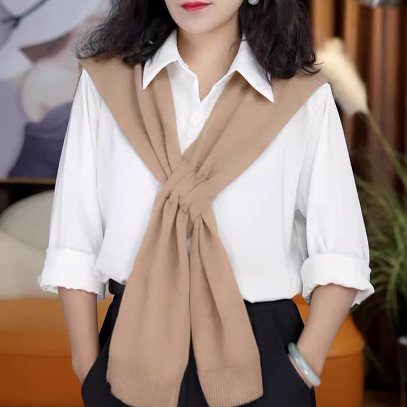 韓国版ニットの純色系のショールは春にシンプルで、西洋風のシャツのtシャツに合わせて、怠け者が肩を組んでいます。|undefined
