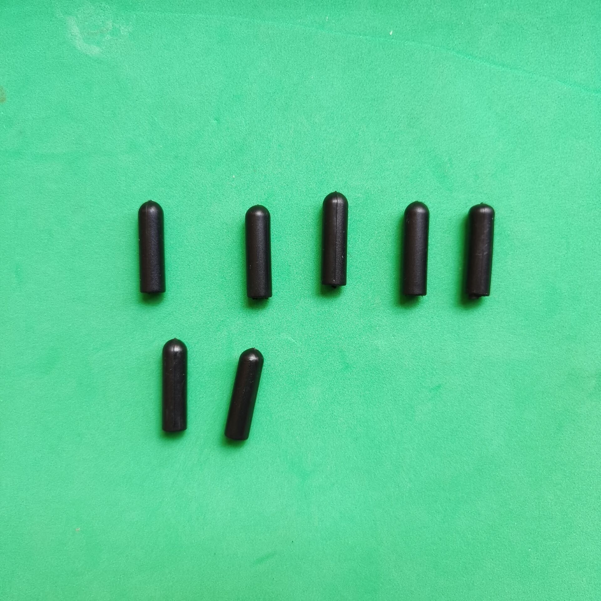 （工厂旗舰店）供应子弹头型塑胶鞋带头 绳头  鞋带吊钟 量多包邮