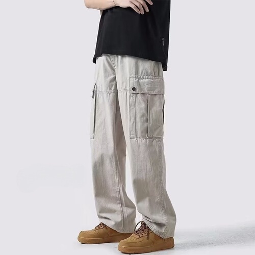 Trendy multi-pocket casual work pants for men—Instagram-worthy, Korean-style, fashion-forward, wide-leg casual trousers with a vintage-inspired straight-leg design.