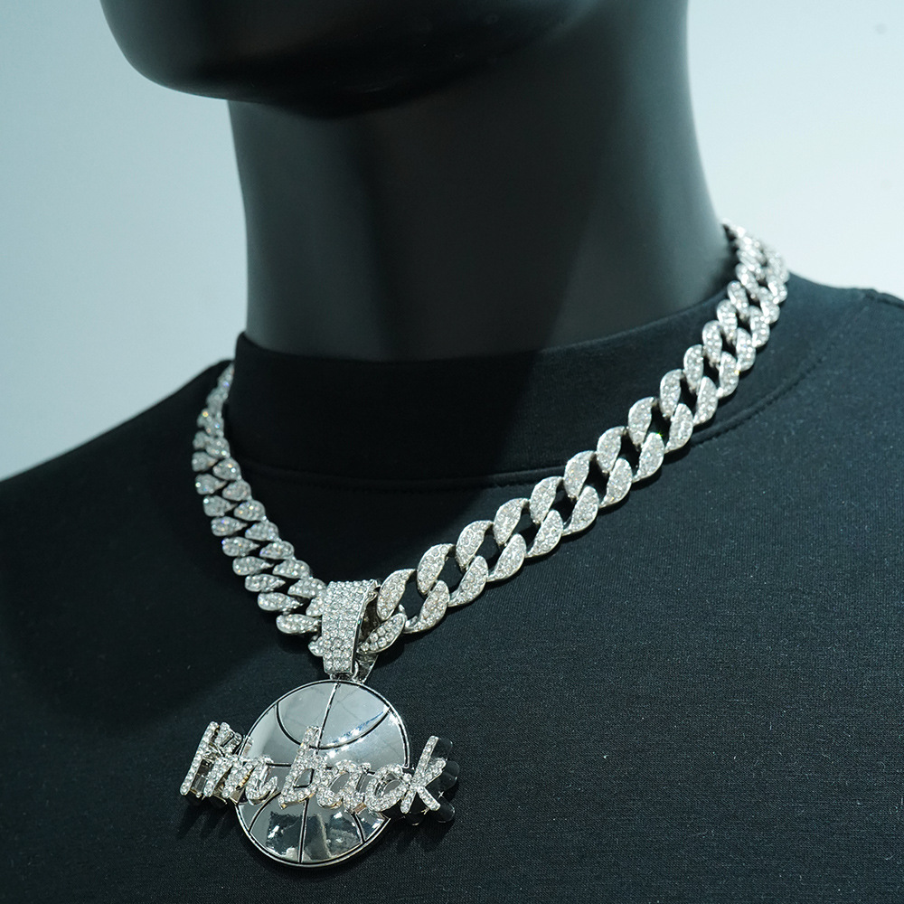 Collar de hip-hop transfronterizo europeo y americano I'm back colgante de baloncesto popular estilo hip-hop completo collar de cadena cubana de diamantes