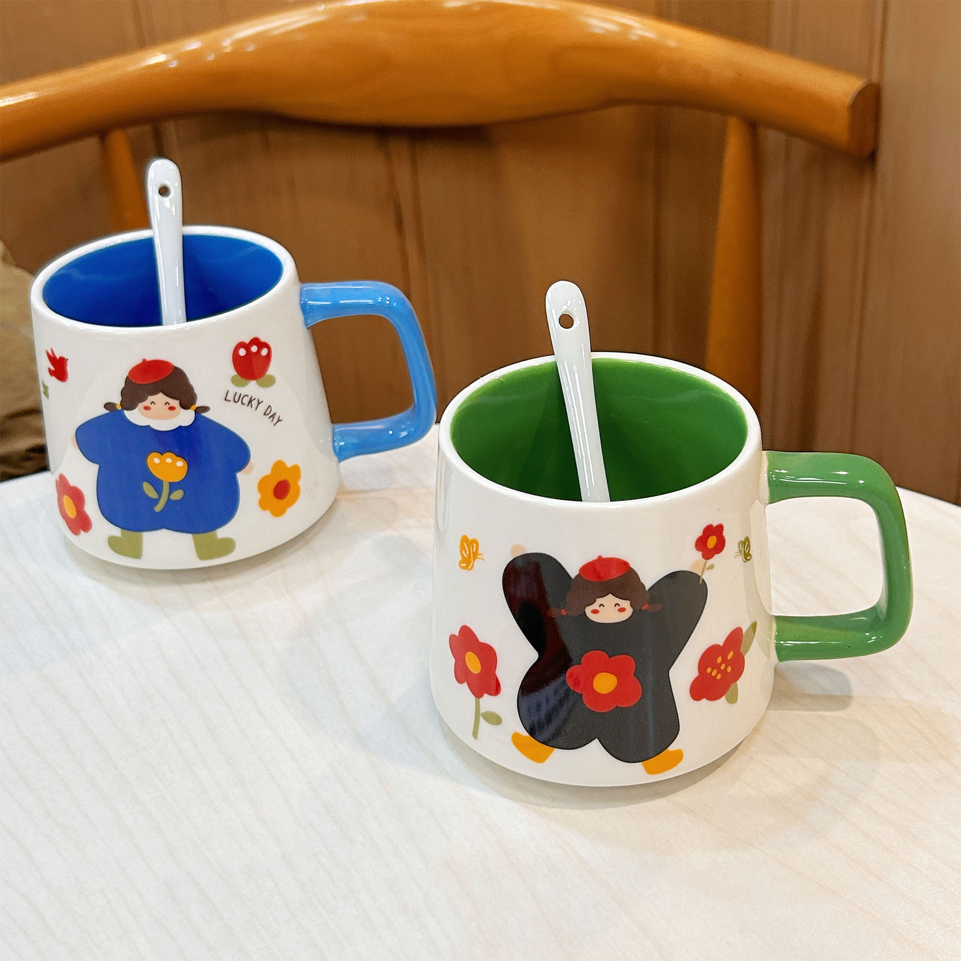 Tazas de cerámica de alto valor facial tazas de desayuno tazas de dibujos animados amigas tazas de agua tazas de café de oficina