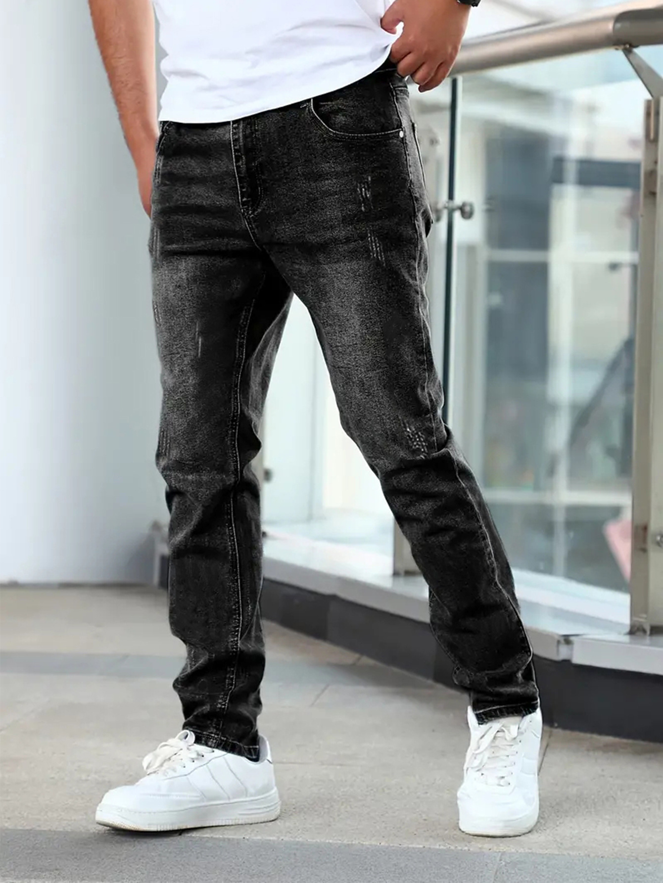 Men's Slim Fit Stretch Denim Jeans In Black For Everyday Wear_voghion.com