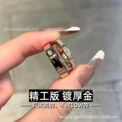 セイコー版カードクラシックリング CNC 厚金メッキ署名マルチセクションダイヤモンドカップルリング小紅書工場卸売