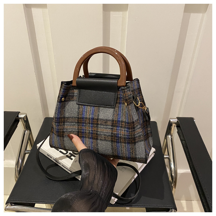 Bolso de mano para mujer nuevo bolso de concha de moda coreana 2024 otoño nicho alto sensor de paso a cuadros bandolera