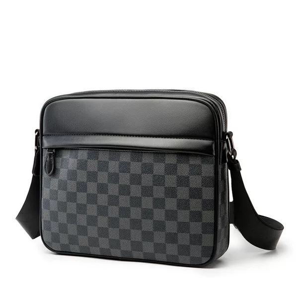 Wholesale of new casual trendy messenger shoulder bags, small crossbody bags, waist bags, casual backpacks, men's chest bags, and men's handbags