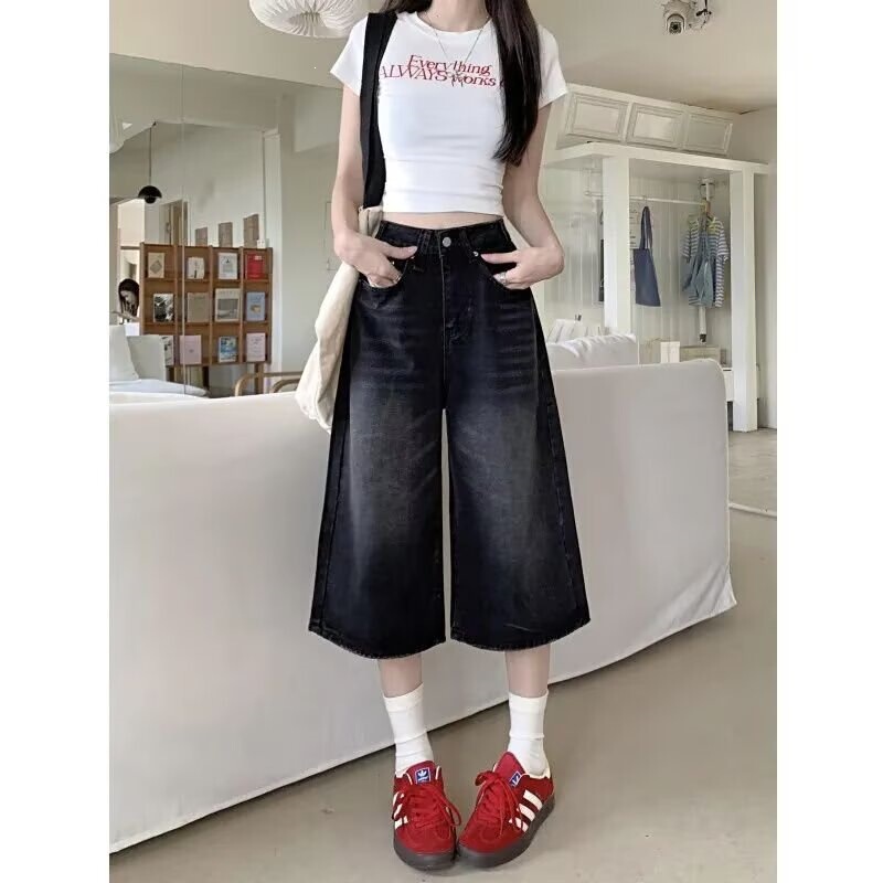 American-style black cropped denim shorts for women, summer fashion for plus-size girls, loose and slimming, straight wide-leg mid-length pants American-style black cropped denim shorts for women, summer fashion for plus-size girls, loose and slimming, straight wide-leg mid-length pants