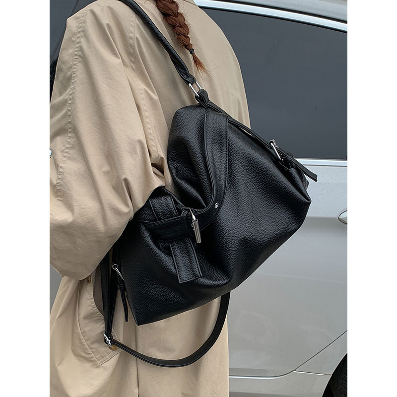 New Large-Capacity Hot Girl Armpit Bag American Retro Versatile Motorcycle Bag College Style Shoulder Crossbody Handbag