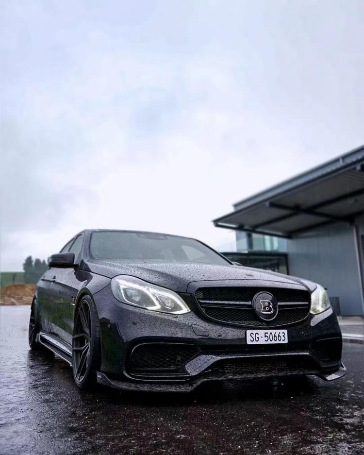 Suitable for Mercedes-Benz E-Class W212 Modification to E63 Front and Rear Bumpers, Carbon Fiber Front Lip, Side Skirts, Rear Lip, Rear Wing, and Hood