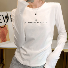 肩の白いtシャツの女性のシャツは2025朝の春に上着の純綿のデザイン感があります。